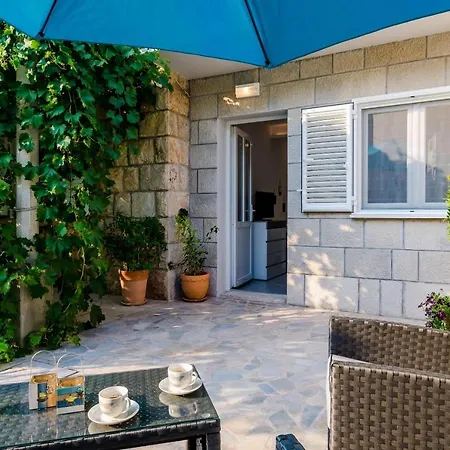 Apartman Depozit - Studio With Terrace - Viska 10 Street